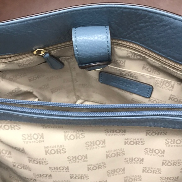 Authentic Michael Kors Hamilton Blue bag - Picture 7 of 11